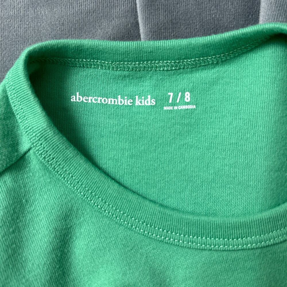 Abercrombie Kids Green Twist Front Graphic T Shirt Crop Top Size 7/8 Preppy - Picture 5 of 7